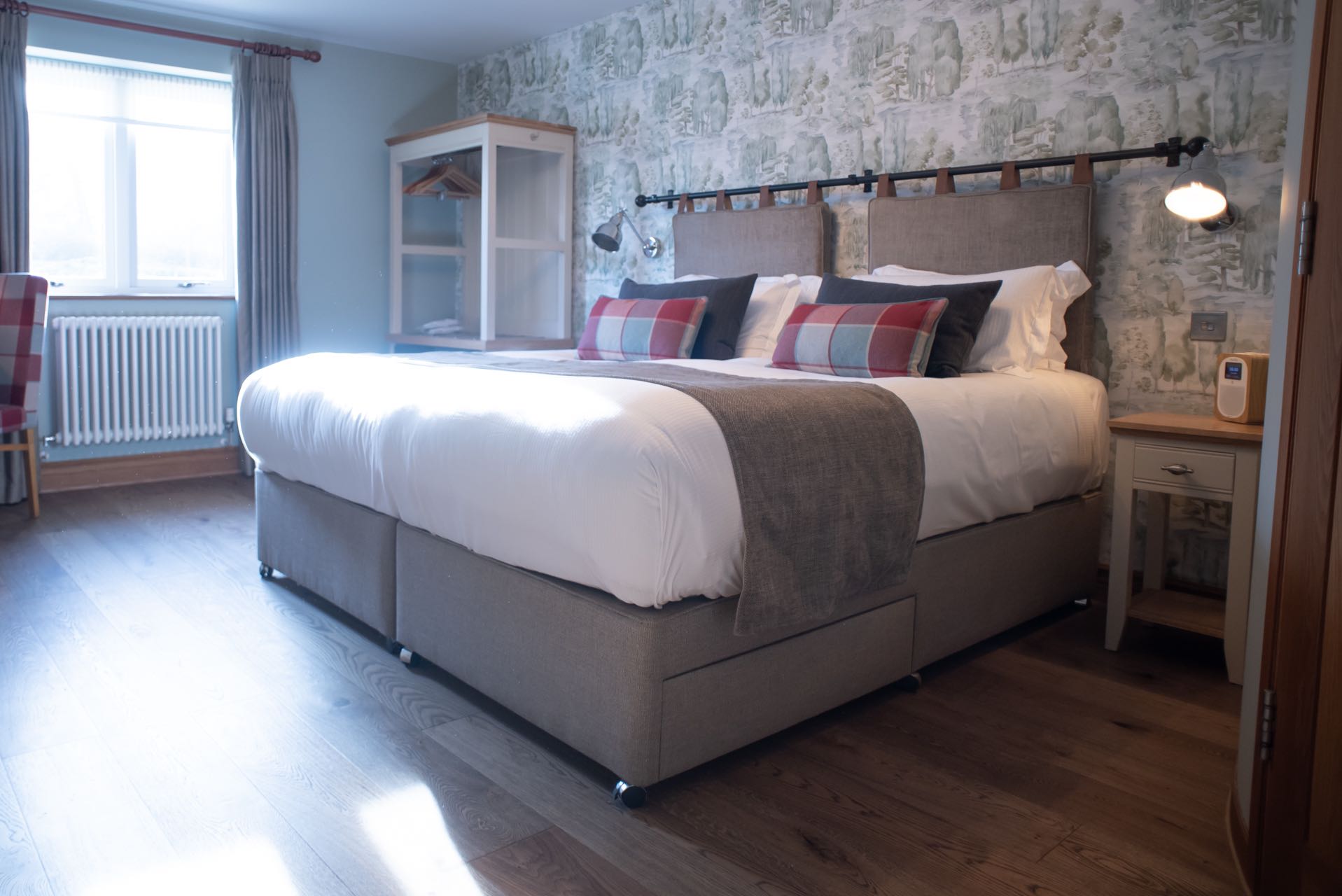 Hotel In Romsey | The Cromwell Arms | Fuller's Pub With Rooms